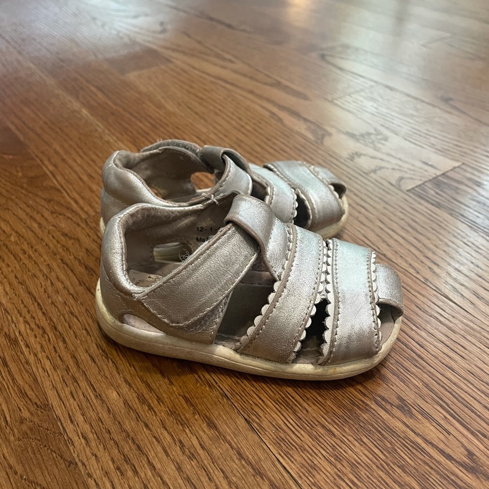 See Kai Run silver toddler sandals size 4